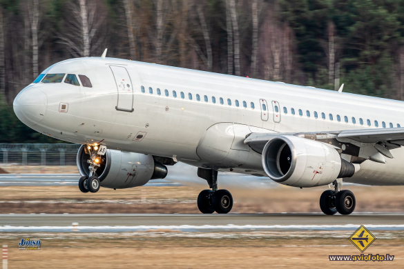 Airbus A320-214