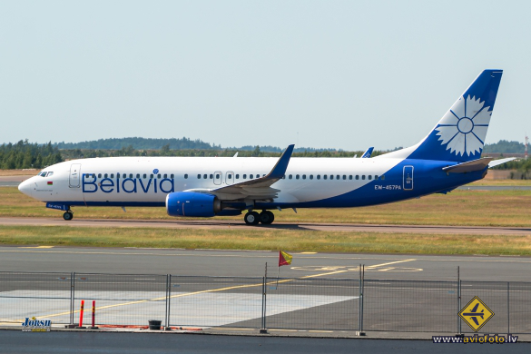 Boeing 737-8ZM