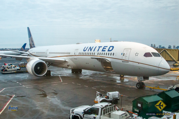 Boeing 787-10 Dreamliner