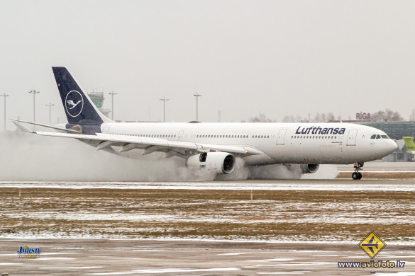 Airbus A330-343