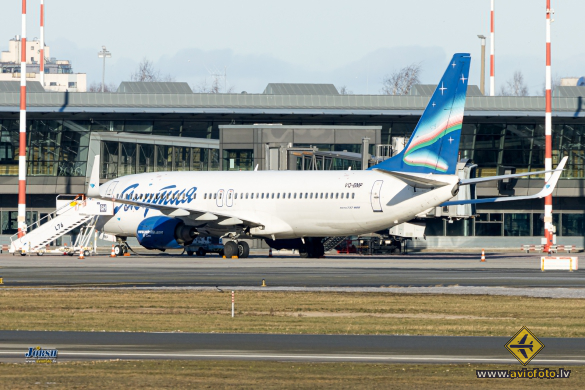 Boeing 737-86N