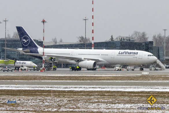 Airbus A330-343
