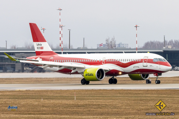 Airbus A220-300