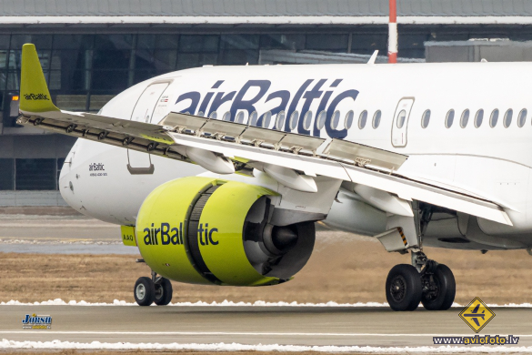 Airbus A220-300