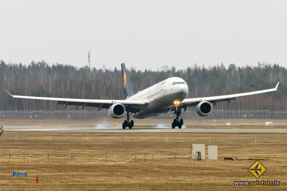 Airbus A330-343