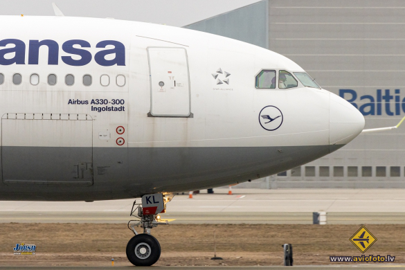 Airbus A330-343