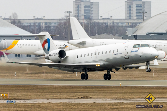 Bombardier CRJ-200LR (CL-600-2B19)