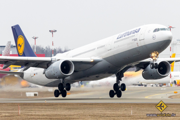 Airbus A330-343