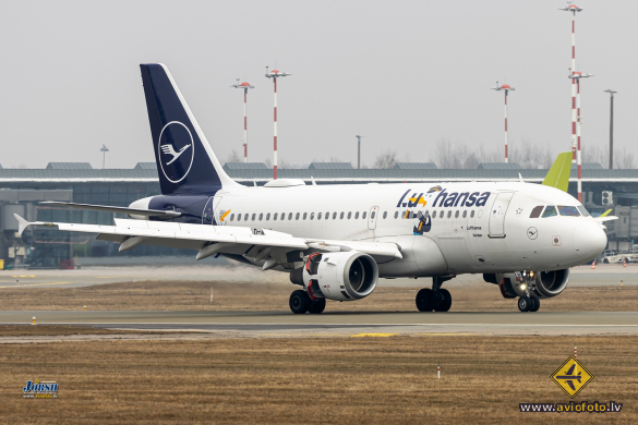 Airbus A319-114