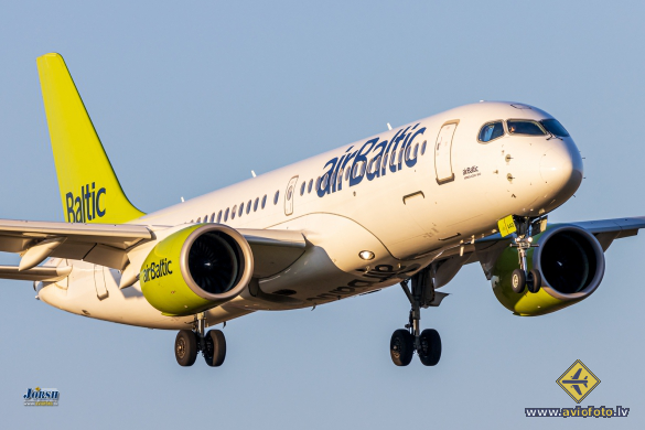Airbus A220-300