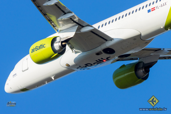 Airbus A220-300