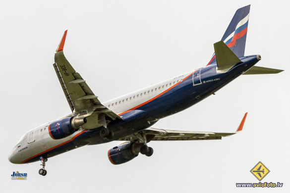 Airbus A320-214