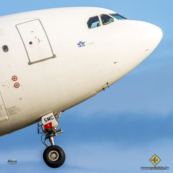 Airbus A330-343