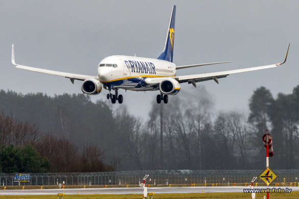 Boeing 737-8AS
