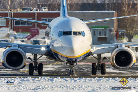 Boeing 737-8AS