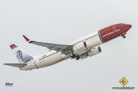 Boeing 737-8JP