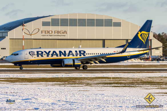 Boeing 737-8AS