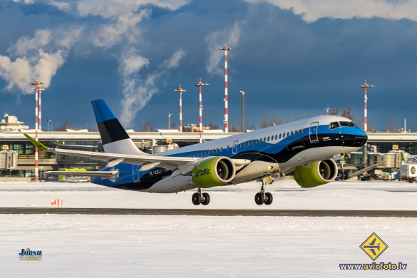 Airbus A220-300