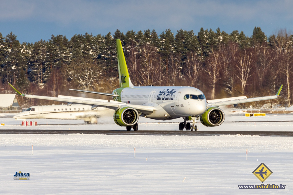 Airbus A220-300