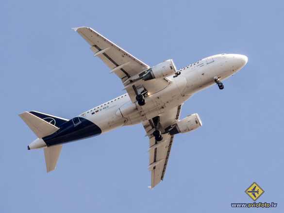 Airbus A319-114