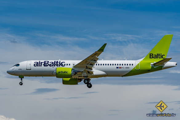 Airbus A220-300