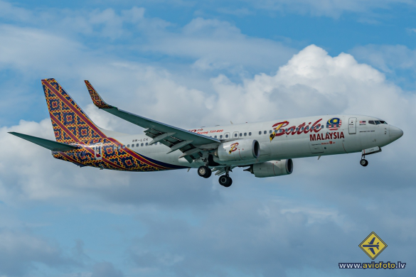 Boeing 737-8GP