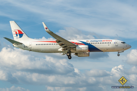 Boeing 737-8FZ