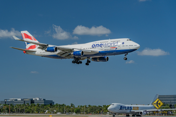 Boeing 747-436