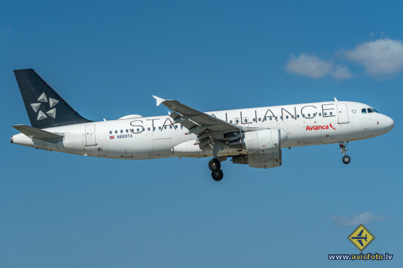 Airbus A320-214
