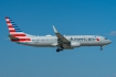 Boeing 737-823