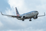 Boeing 737-823