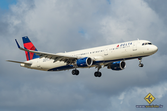 Airbus A321-211