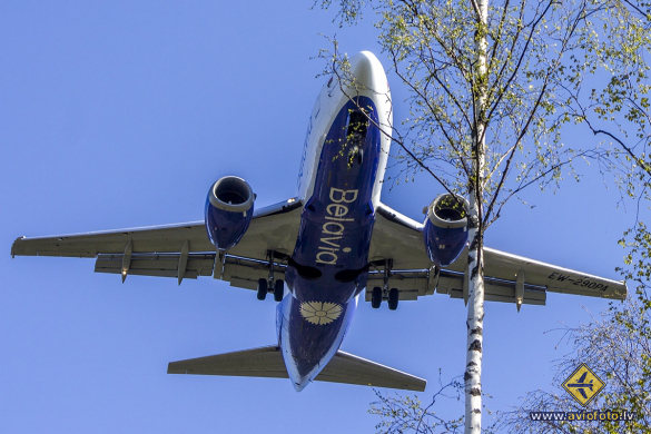 Boeing 737-5Q8