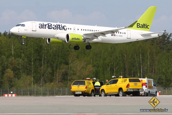 Airbus A220-300