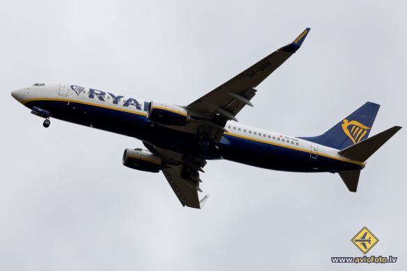 Boeing 737-8AS