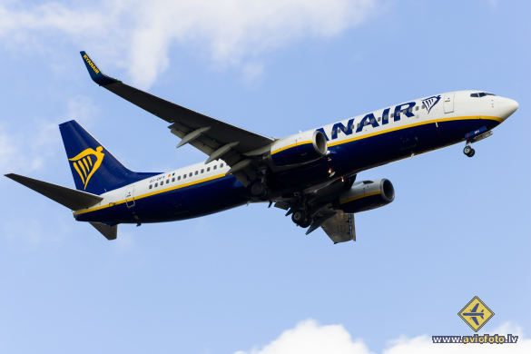 Boeing 737-8AS