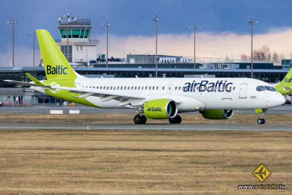 Airbus A220-300