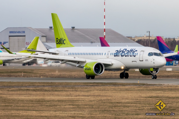 Airbus A220-300