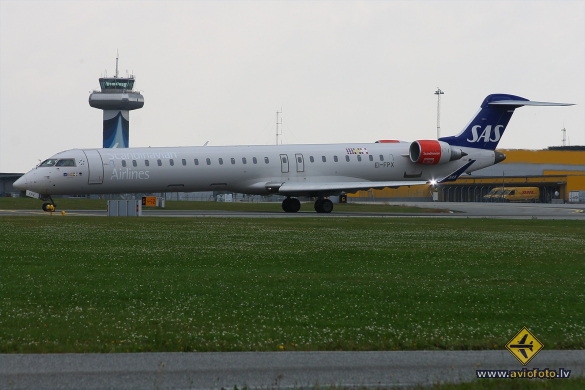 Bombardier CRJ-900LR (CL-600-2D24)