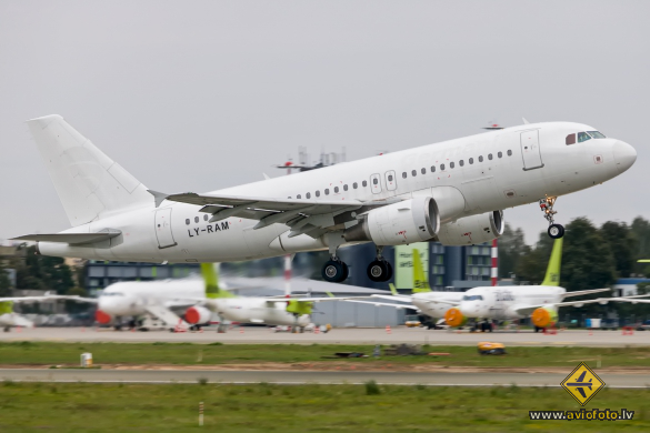 Airbus A319-112