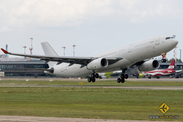 Airbus A330-343