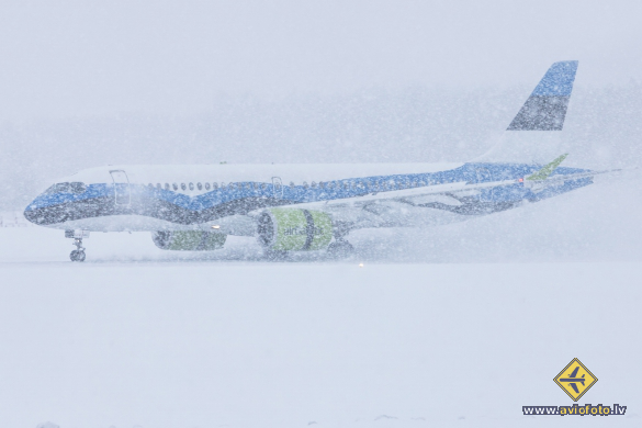 Airbus A220-300