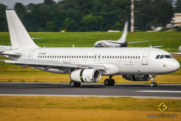Airbus A320-232