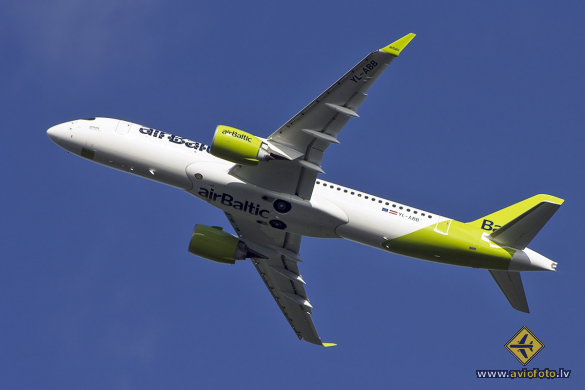 Airbus A220-300
