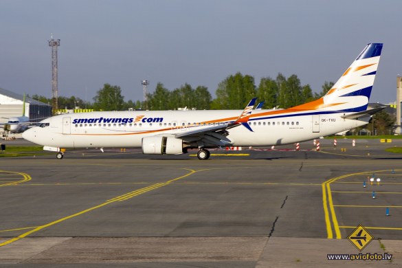 Boeing 737-86N