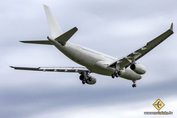 Airbus A330-243