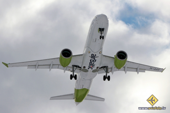 Airbus A220-300