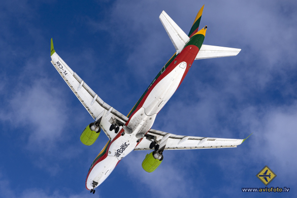 Airbus A220-300