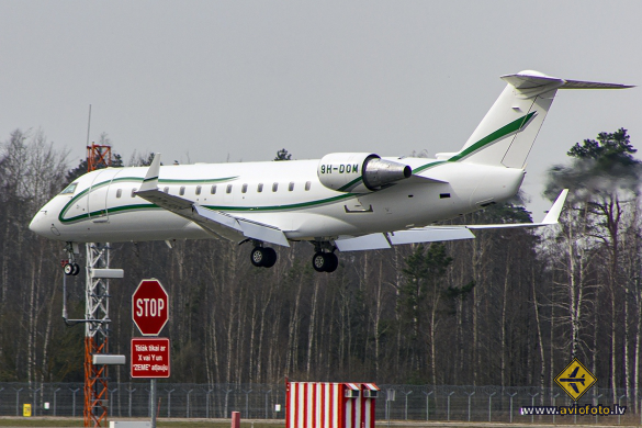 Bombardier Challenger 850 (CRJ-200SE/CL-600-2B19)