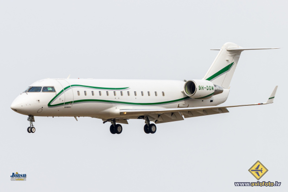 Bombardier Challenger 850 (CRJ-200SE/CL-600-2B19)